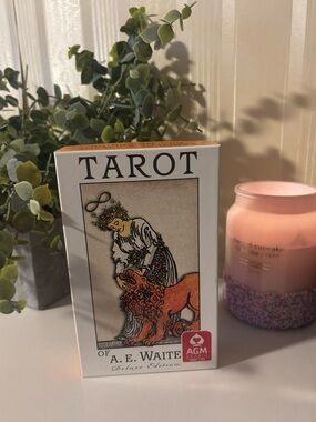 A.E. Waite Tarot Deck - Classic White Box